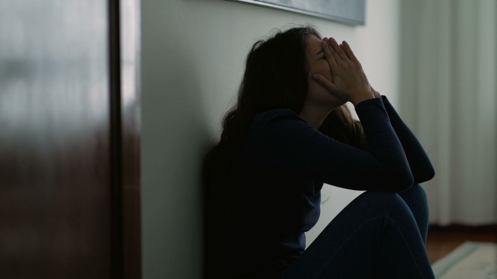 sad-girl-crying-alone-at-home